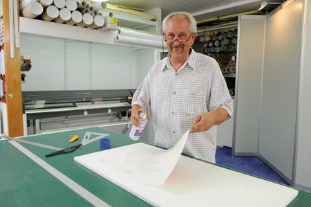 Klej w sprayu uniwersalny TESA 300ml