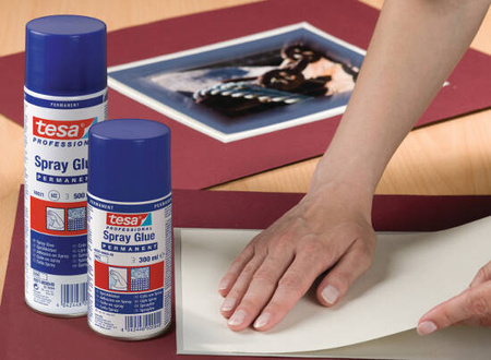 Klej w sprayu uniwersalny TESA 300ml