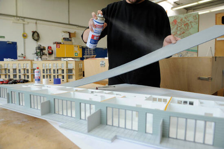 Klej w sprayu uniwersalny TESA 300ml