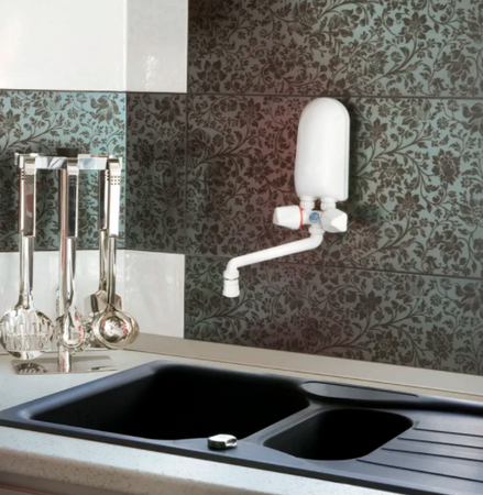 Ogrzewacz wody DAFI 3,7 kW (230V) z białą baterią kranową